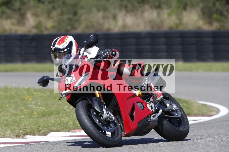 /Archiv-2025/48 25.08.2025 Cornu Master School ADR/gruen-vert/22